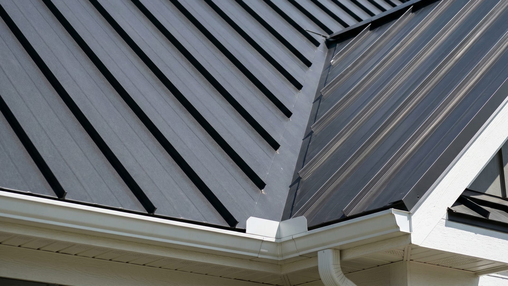 Standing seam metal roof installed by JAKS Construction in the Wichita area